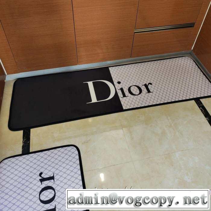 ラグカーペット 2019年の春夏に着たい ディオール お部屋の模様替え DIOR 肌触りの良さとお手入れのしやすさを両立