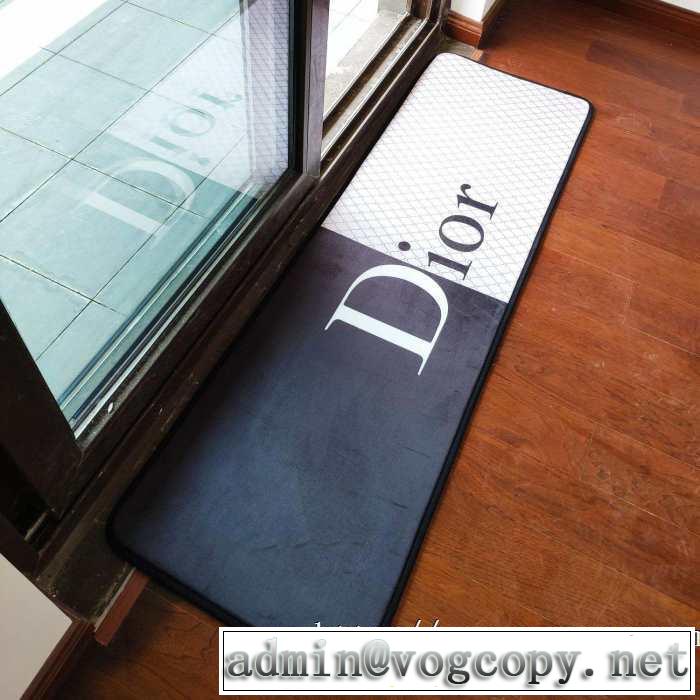 ラグカーペット 2019年の春夏に着たい ディオール お部屋の模様替え DIOR 肌触りの良さとお手入れのしやすさを両立