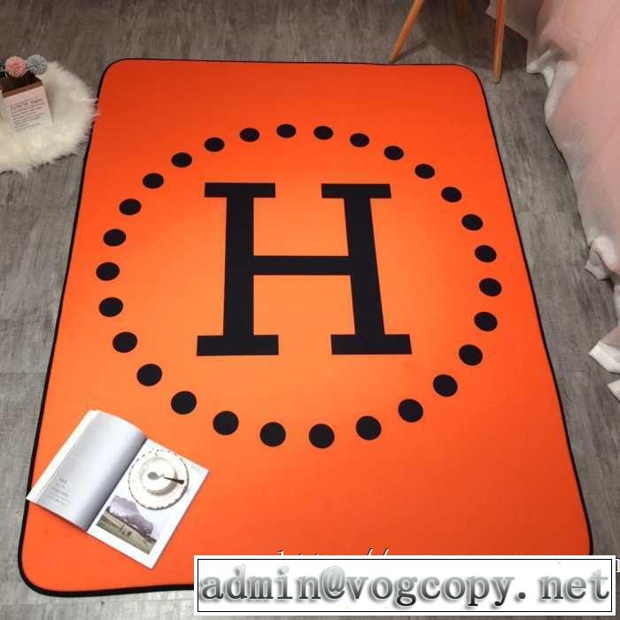 クールな印象を引き立て  エルメス HERMES 2019年の夏のマスト カーペット お部屋に馴染みやすい 