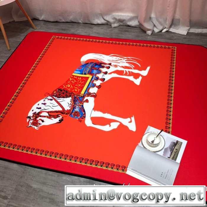 超柔らかな室内用おしゃれな絨毯 カーペット ボリューム感たっぷり エルメス HERMES 2019年春夏のトレンドアイテム