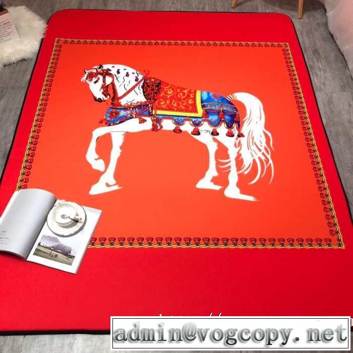 超柔らかな室内用おしゃれな絨毯 カーペット ボリューム感たっぷり エルメス HERMES 2019年春夏のトレンドアイテム
