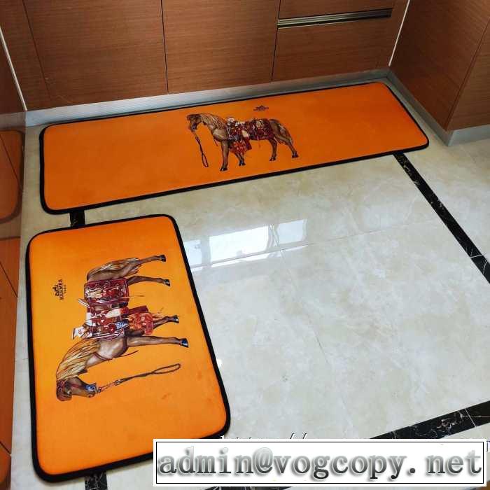 大人カジュアル夏ファッション2019 エルメス HERMES カーペット 日常は掃除機をかけていただくだけでＯＫ 