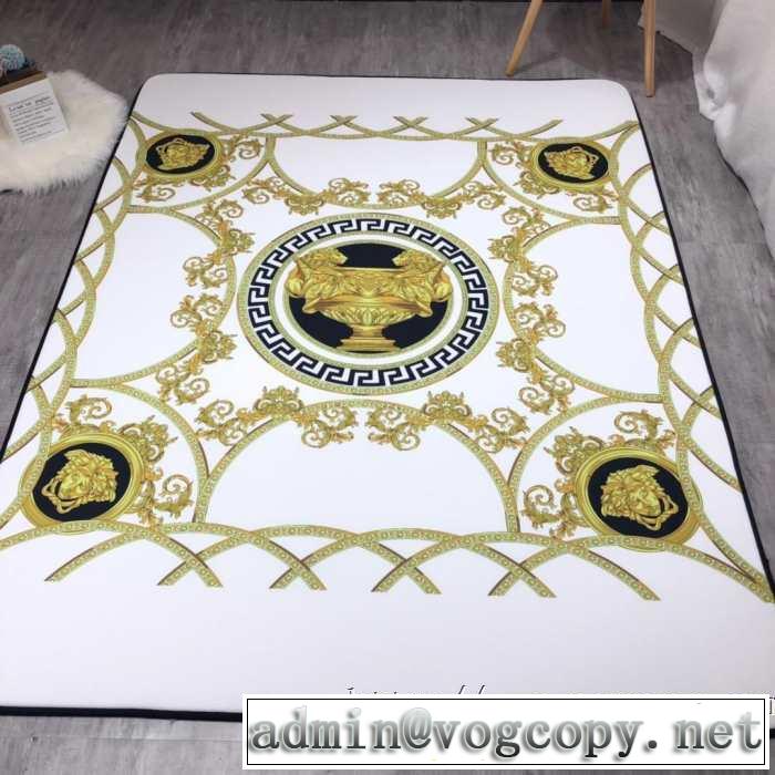 《2019年》今、注目のストリート ヴェルサーチVERSACE あなたにぴったりのタイプ ラグカーペット さらに抗菌防臭加工