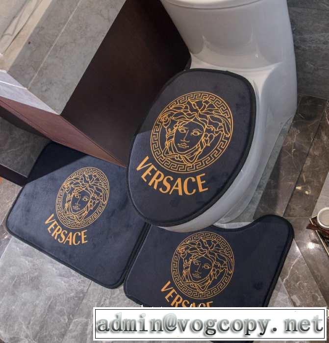 ヴェルサーチVERSACE 2019年春夏シーズンの人気 ラグカーペット 寒い冬でも足元からぽかぽか 心地よい手触り 