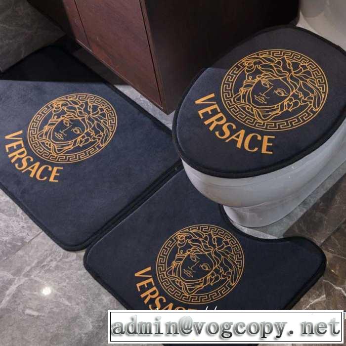 ヴェルサーチVERSACE 2019年春夏シーズンの人気 ラグカーペット 寒い冬でも足元からぽかぽか 心地よい手触り