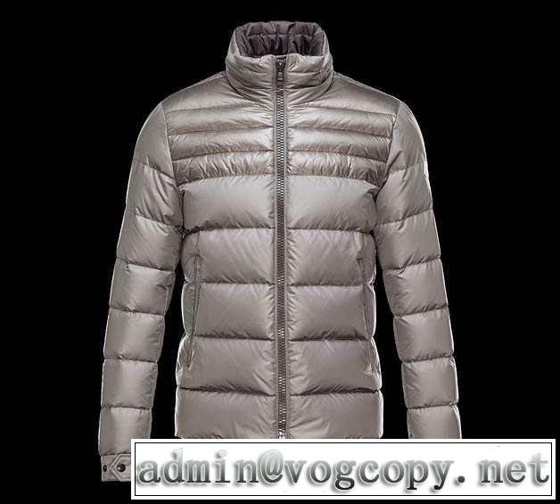 夏コーデに 2014秋冬 moncler モンクレール ダウンジャケット