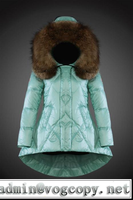 2014 秋冬 優しくボーディを包んでくれる moncler モンクレール レディース ダウンジャケット8810