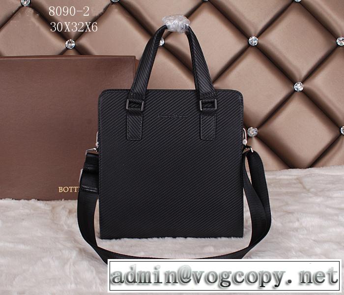 BOTTEGA veneta ボッテガ ヴェネタ 2014 バランスのいい大きさ ショルダーベルト付 8090-2