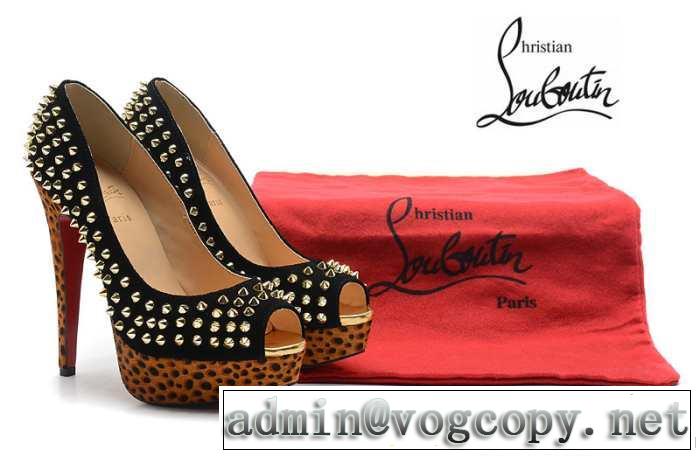 2014 完売品！christian louboutin クリスチャンルブタパンプス