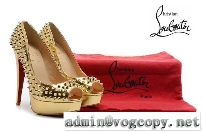 大人のおしゃれに 2014 christian louboutin クリスチャンルブタパンプス