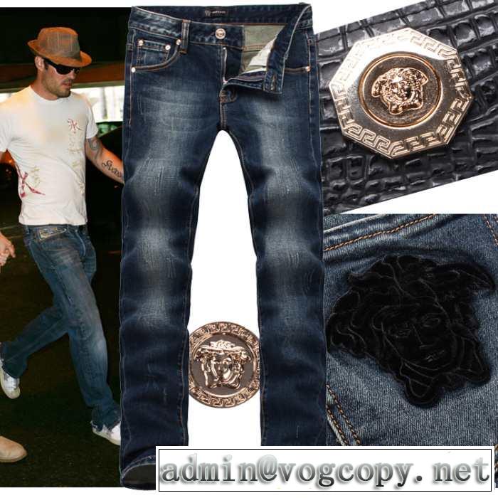 目を引く 14秋冬物 versace ヴェルサーチ ジーンズ