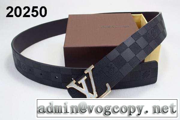 2014 louis vuitton ルイ ヴィトン 首胸ロゴ ベルト 本革(牛皮)