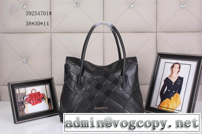 BURBERRY バーバリー 2014 抜群の雰囲気が作れる! 手持ち&ショルダー掛け 39254701