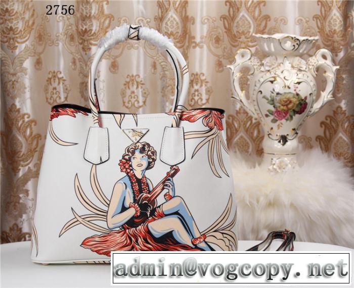 2014 ◆モデル愛用◆ prada プラダ 収納力最高 手持ち&ショルダー掛け 2756
