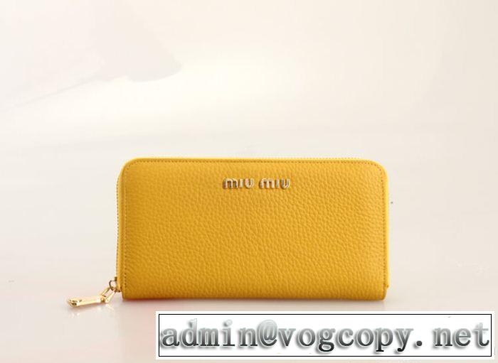2014秋冬 ～希少 miumiu ミュウミュウ レディース長財布