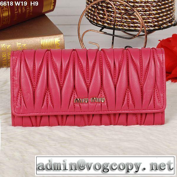 2014秋冬 miumiu ミュウミュウ 魅力満点 レディース長財布