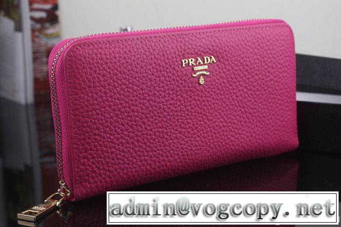 2014夏コーデにPRADA プラダース長財布