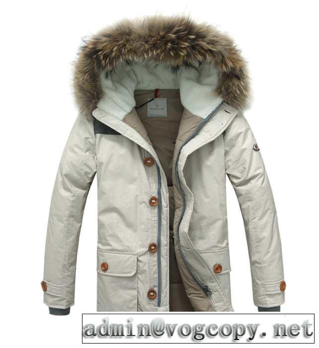 一味違うケーブル編みが魅力満点 2015 moncler モンクレール ダウンジャケット 2色可選 保温性を発揮する