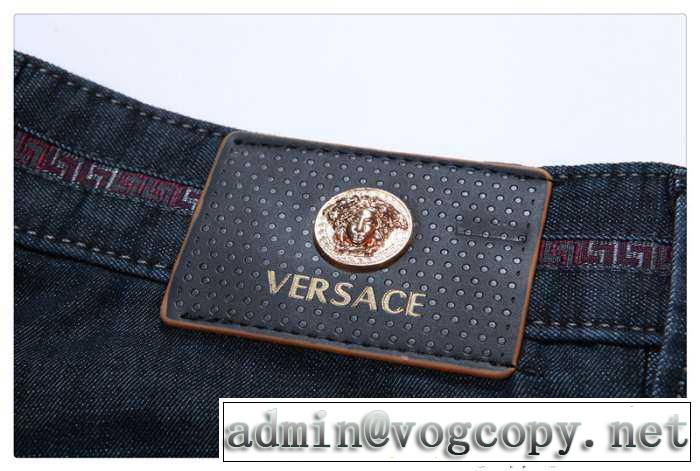 大人っぽい雰囲気 2016春夏 versace ヴェルサーチ 可愛らしい印象　デニム.