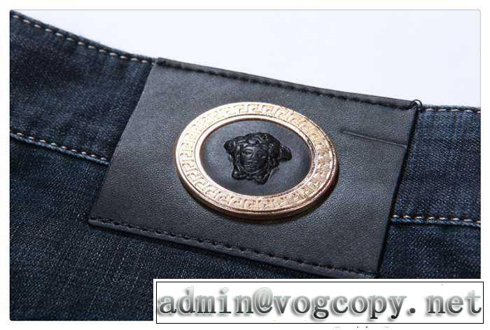 雰囲気満点な足元　2016春夏 美品！ versace ヴェルサーチ ジーンズ 機能性も抜群.