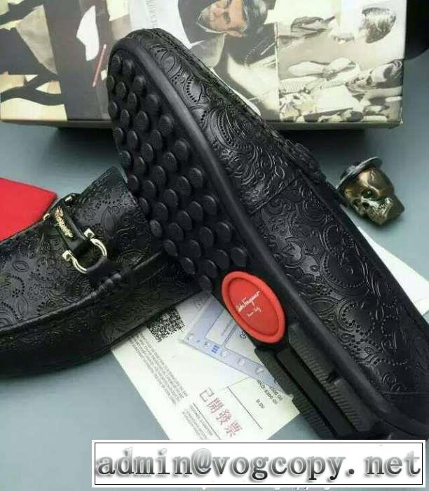 素敵なアイテム ferragamo サルヴァトーレフェラガモ カジュアルシューズ 注目度満点　靴.