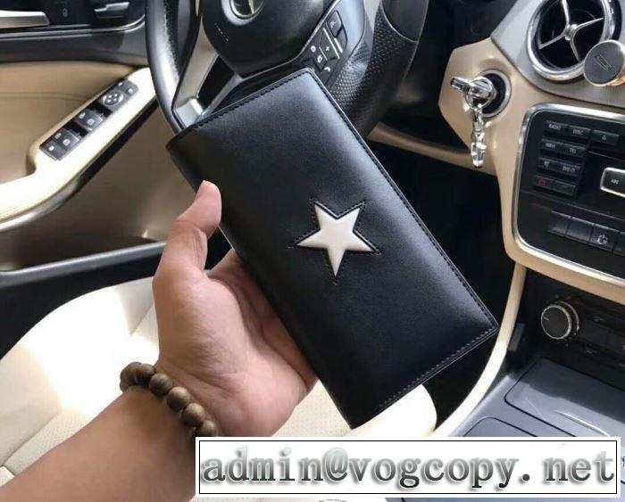 GIVENCHY 長財布大人気☆NEW!! 強い魅力を感じる一枚 お得2017  ジバンシー