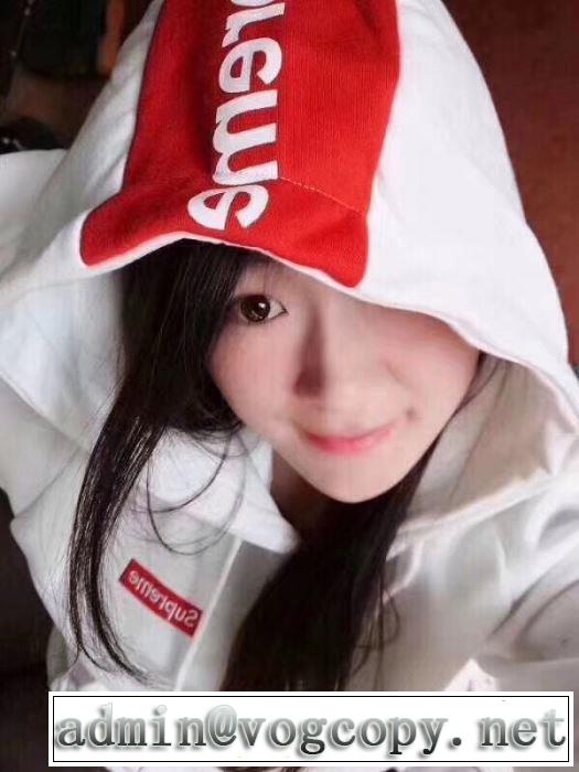 3色可選パーカーシュプリーム SUPREME アウトドアに着用