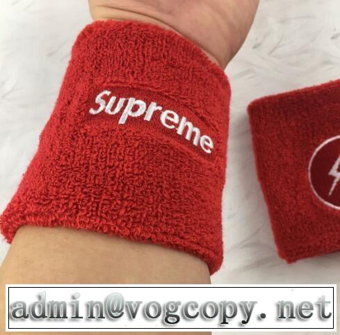 欧米韓流/雑誌  腕をかばい 品質保証2017 SUPREME シュプリーム小さい物