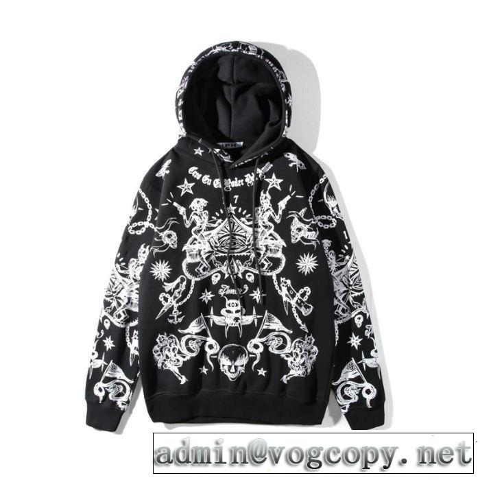 ジバンシー 大人っぽく知的なGIVENCHYファッショニスタ愛用  パーカー存在感のある