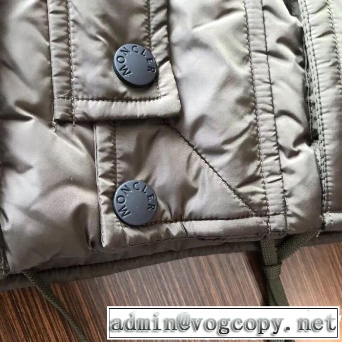 お得なレアアイテムが多数 非常に人気の高い  MONCLER モンクレール ダウンジャケット
