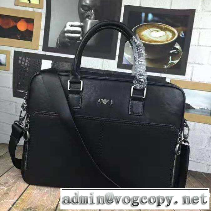  ファッションの最先端！アルマーニ 18ＳＳ美品 ARMANI 上品でファッション  ハンドバッグ 大流行中 