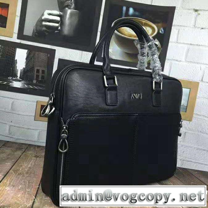 ファッションの最先端！アルマーニ 18ＳＳ美品 ARMANI 上品でファッション  ハンドバッグ 大流行中