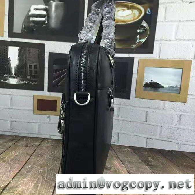 ファッションの最先端！アルマーニ 18ＳＳ美品 ARMANI 上品でファッション  ハンドバッグ 大流行中