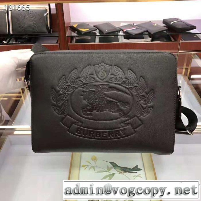  圧倒的人気新着 バーバリー 一味違うデザイン BURBERRY ショルダーバッグ 有名人同じアイテム 