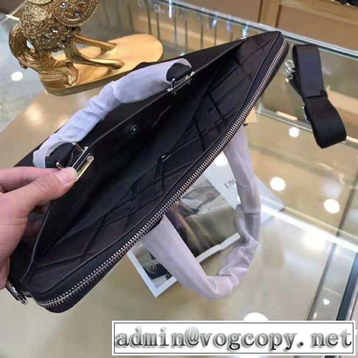ハンドバッグ 高級感が漂う バーバリー 国内完売 BURBERRY オシャレを満喫できる
