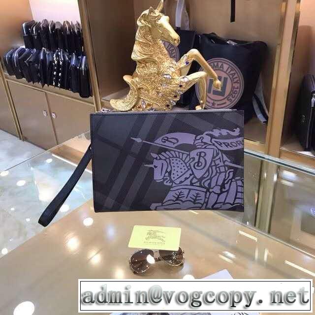  美品*入手困難 バーバリー BURBERRY 絶妙な新商品 ポーチ 大人キレイめ 