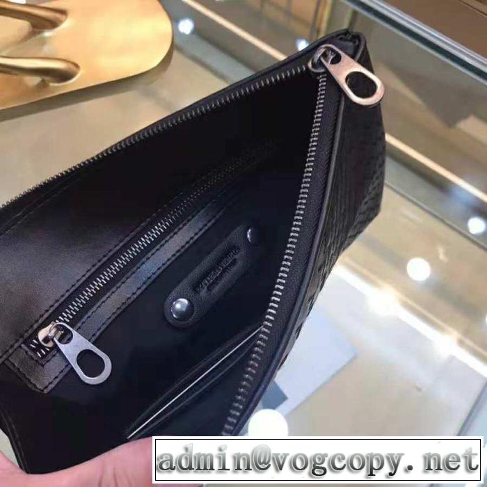 ポーチ ファッションの最先端 ボッテガ ヴェネタ BOTTEGA VENETA 着は持つべき