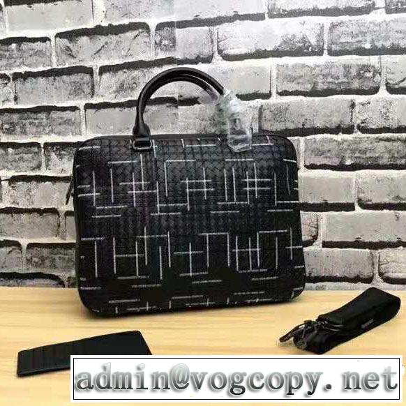  圧倒的人気新着 ボッテガ ヴェネタ BOTTEGA VENETA 一味違うデザイン ハンドバッグ 数量限定再入荷