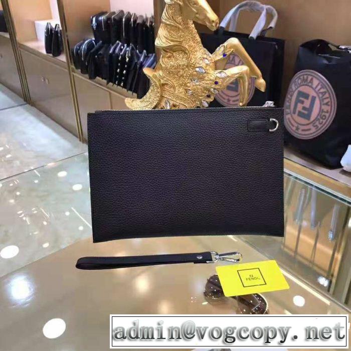 売れ筋 フェンディ高感度アイテム  FENDI ミックス感が溢れる ポーチ 最近人気一番！