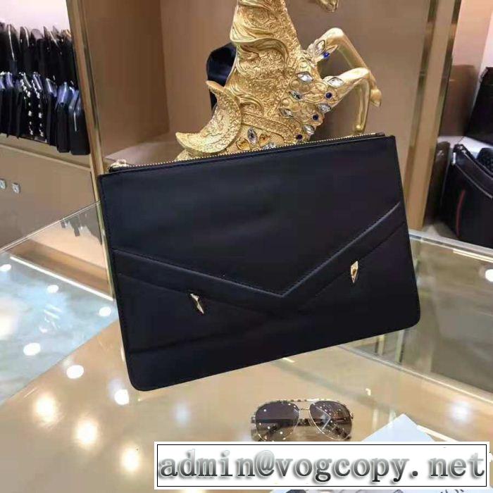 ポーチ 大人キレイめ フェンディ美品*入手困難 FENDI 今季大人気新作登場