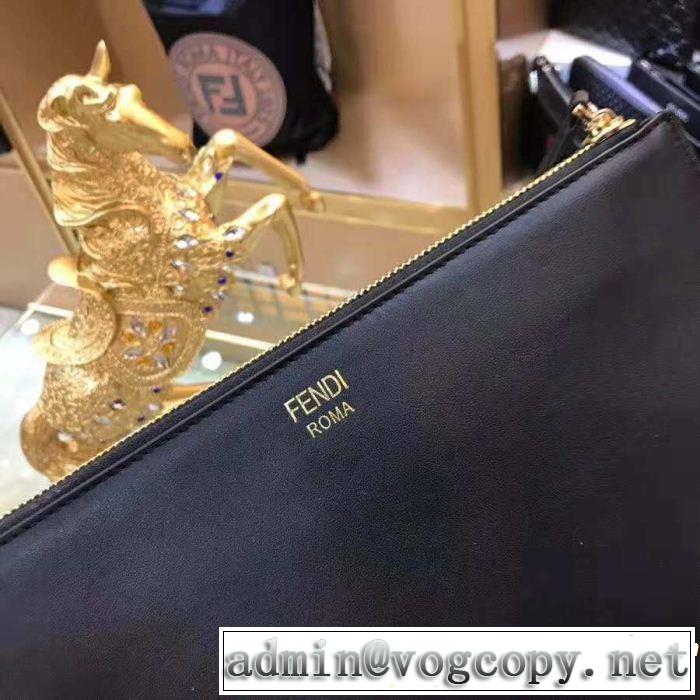 ポーチ 大人キレイめ フェンディ美品*入手困難 FENDI 今季大人気新作登場