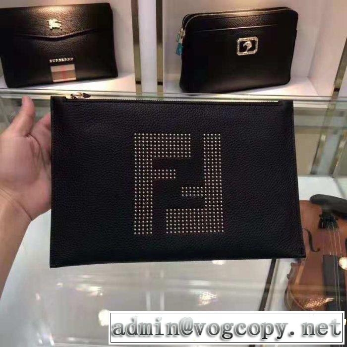 最終数量限り！ フェンディ注目美品  FENDI 欧米韓流 ポーチ海外先行発売！ 
