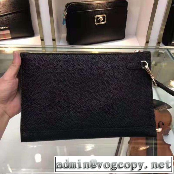 最終数量限り！ フェンディ注目美品  FENDI 欧米韓流 ポーチ海外先行発売！