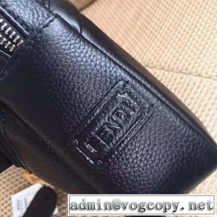 快適さと洗練された表情 フェンディ FENDI 2018年秋冬入荷 ウエストポーチ 暖かな着心地