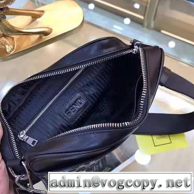 人目を引く存在感  ショルダーバッグ 目前の注目ブランド フェンディ FENDI 大人カジュアル