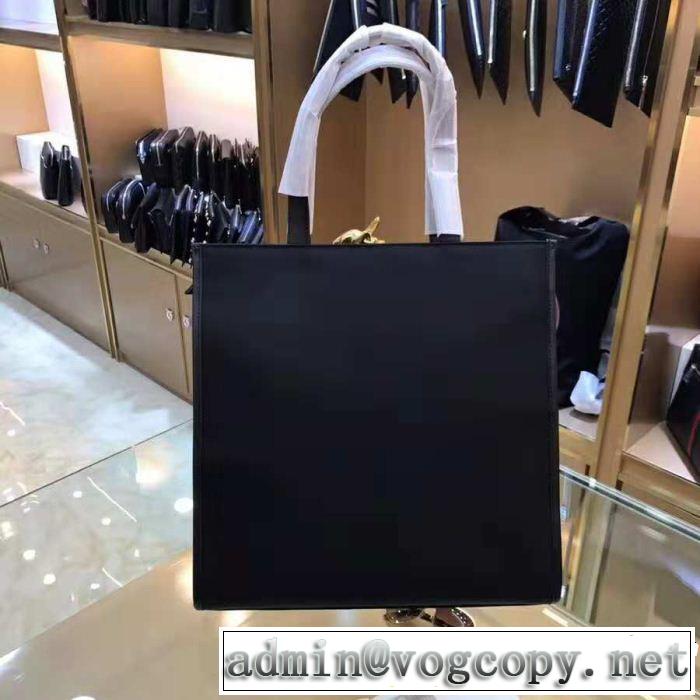 フェンディ2018年秋冬シーズン  FENDI ファッションの最先端！ ハンドバッグ 格上げ！