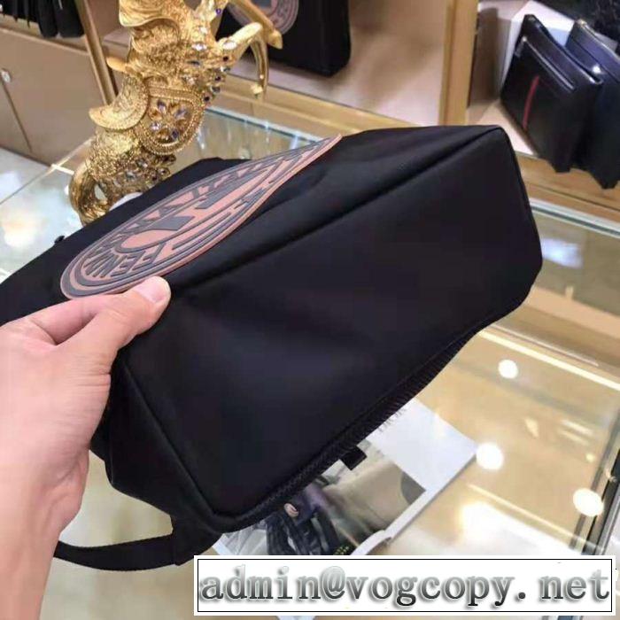 上品でファッション フェンディ大流行中  FENDI リュック 2018年秋冬シーズン