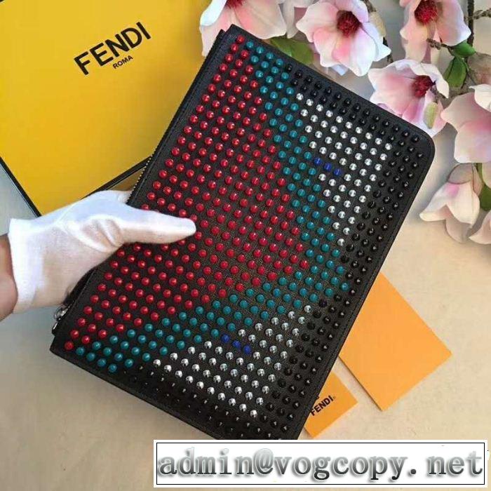 2018人気の主流アイテム フェンディ FENDI圧倒的人気新着 ポーチ 話題の新作到着！