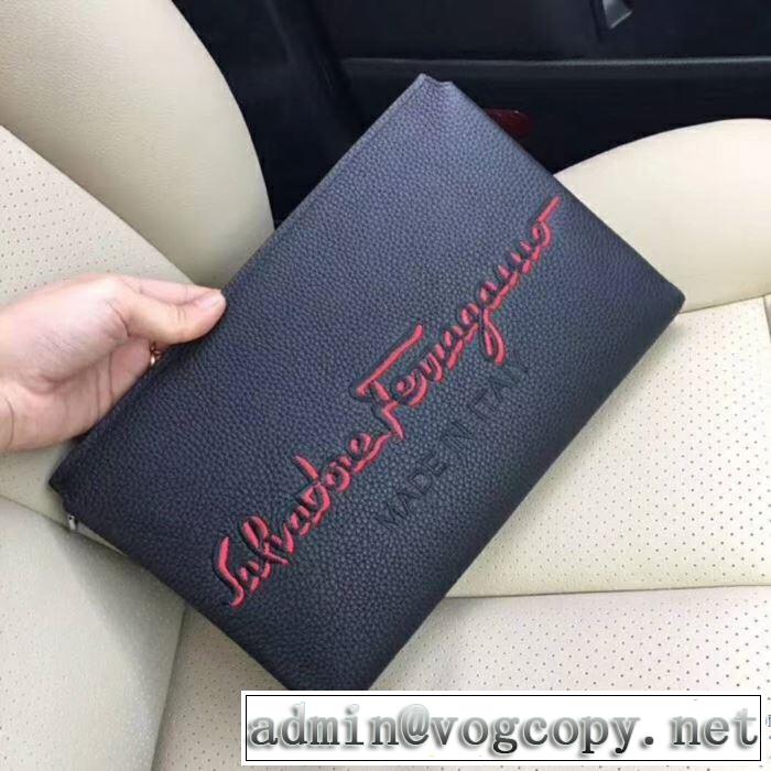 希少性の高い サルヴァトーレフェラガモ FERRAGAMO セカンドバッグ