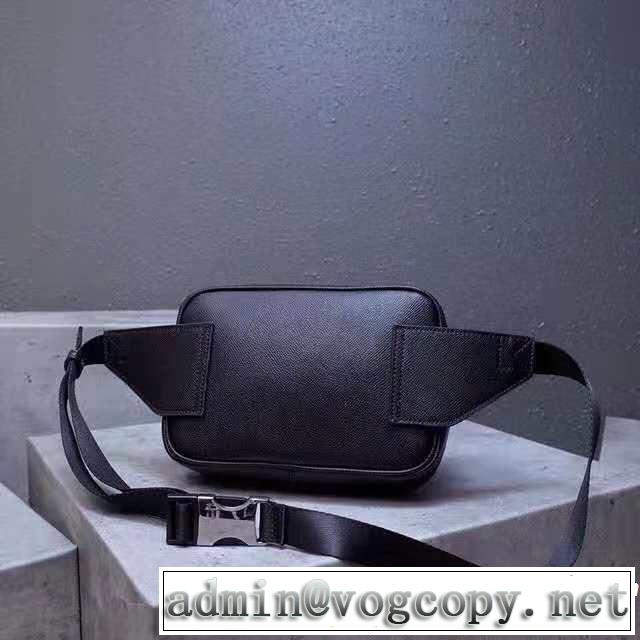高級感が漂う ウエストポーチ  ルイ ヴィトン LOUIS VUITTON  オシャレを満喫できる